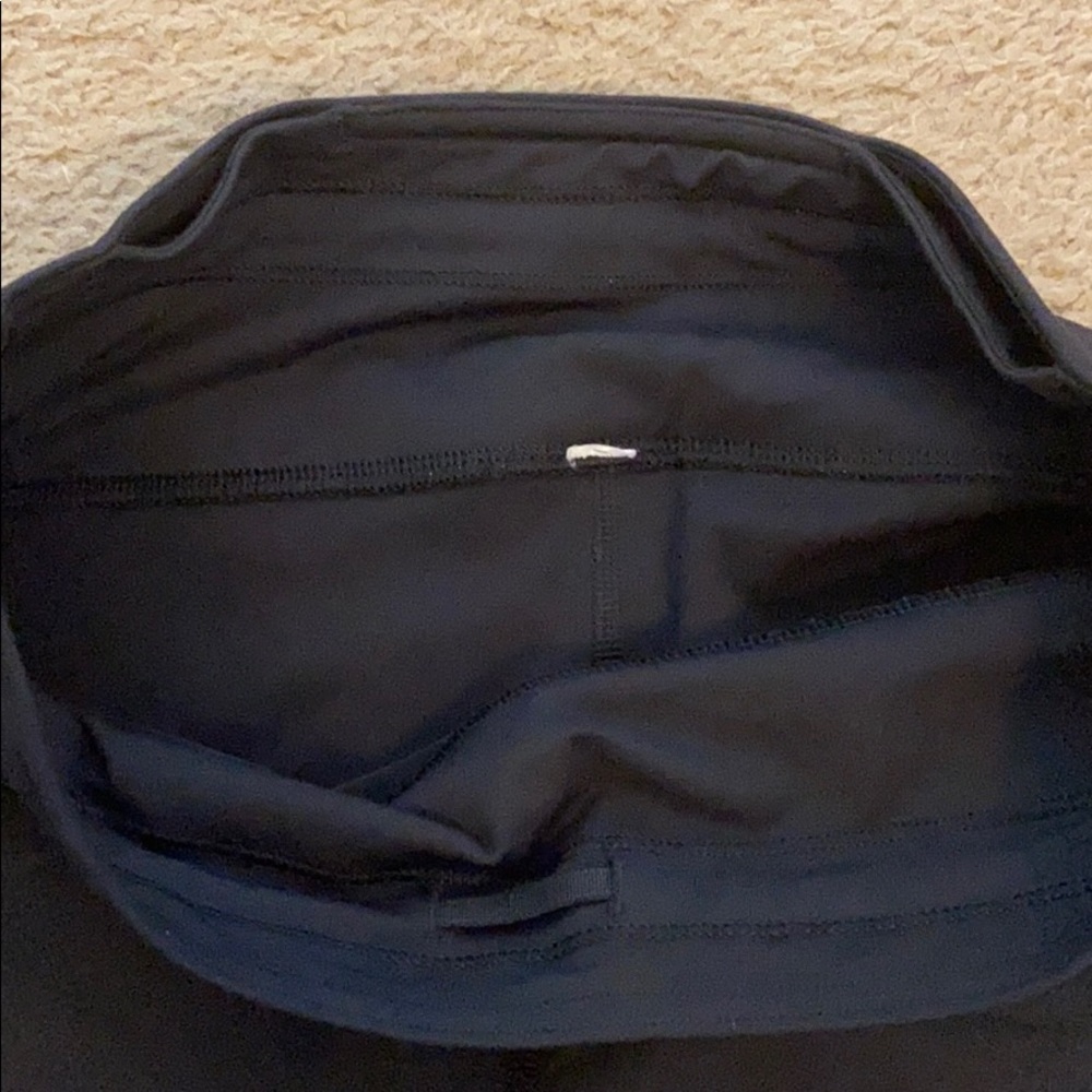 19” Lululemon Legging - Picture 6 of 6